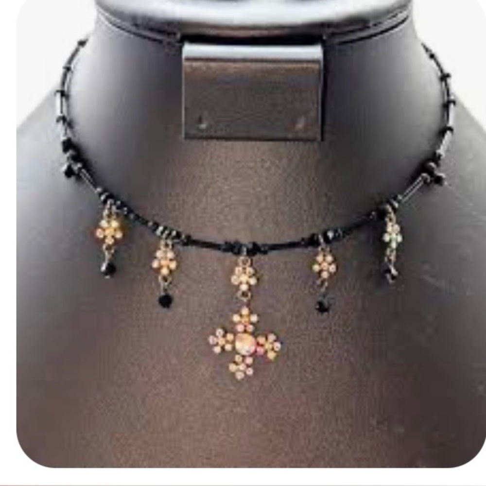 Lia Sophia Black Wire Choker and Earrings - Picture 4 of 4